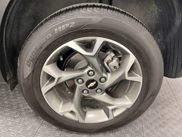 Used 2025 Chevrolet Trax LT FWD image 13