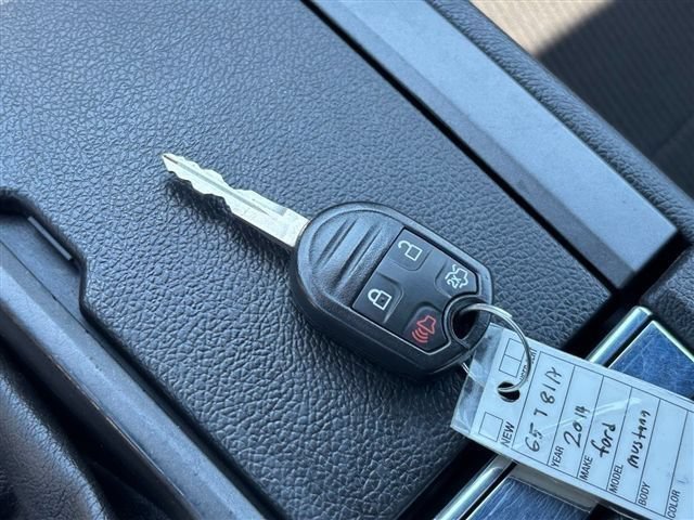 Used 2014 Ford Mustang Coupe RWD image 26