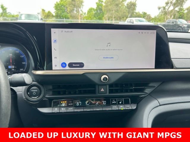 Used 2023 Toyota Crown XLE image 22