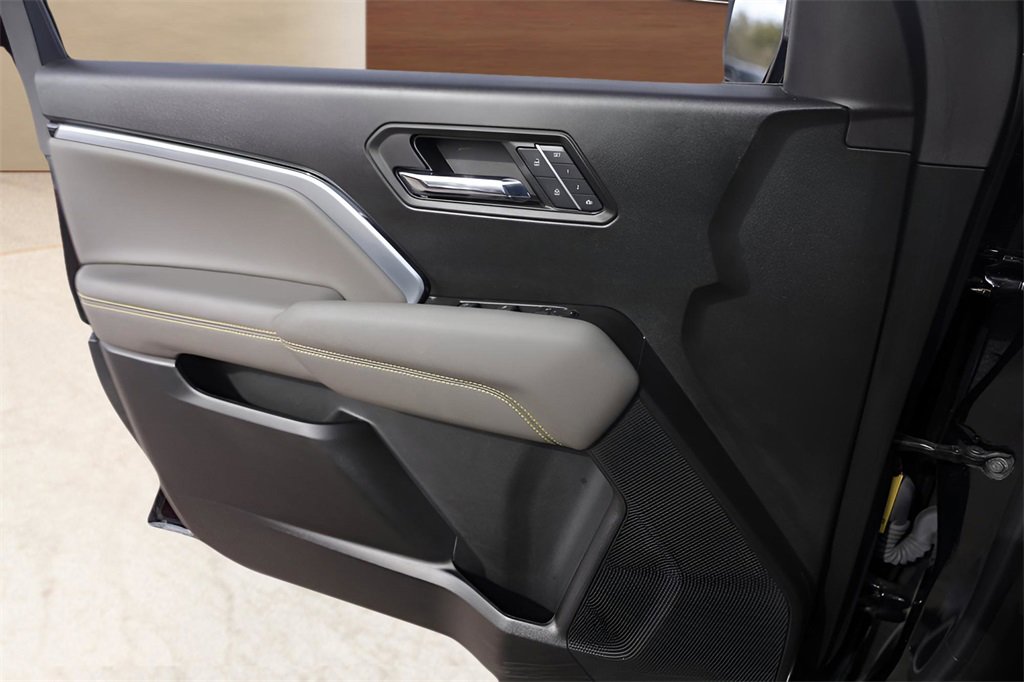 Used 2024 Chevrolet Colorado ZR2 w/ ZR2 Convenience Package III image 21