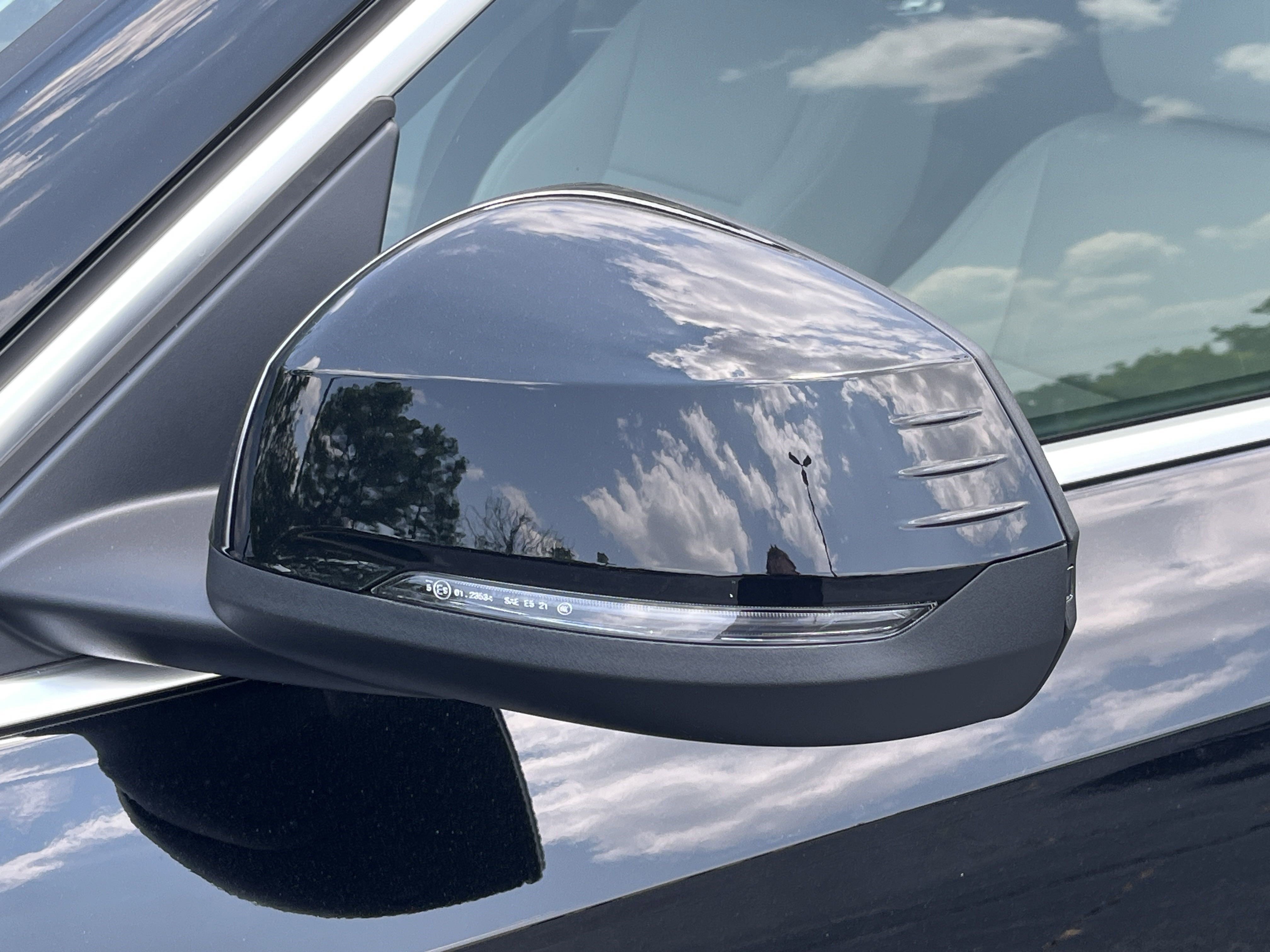 New 2025 BMW X1 xDrive28i w/ Convenience Package image 31