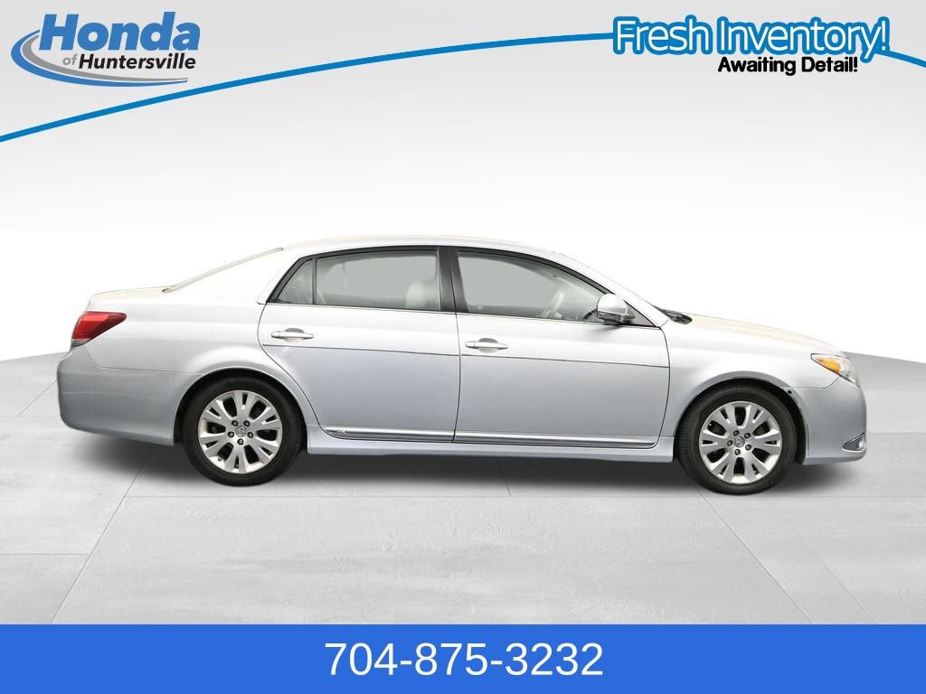 Used 2011 Toyota Avalon Limited FWD image 9