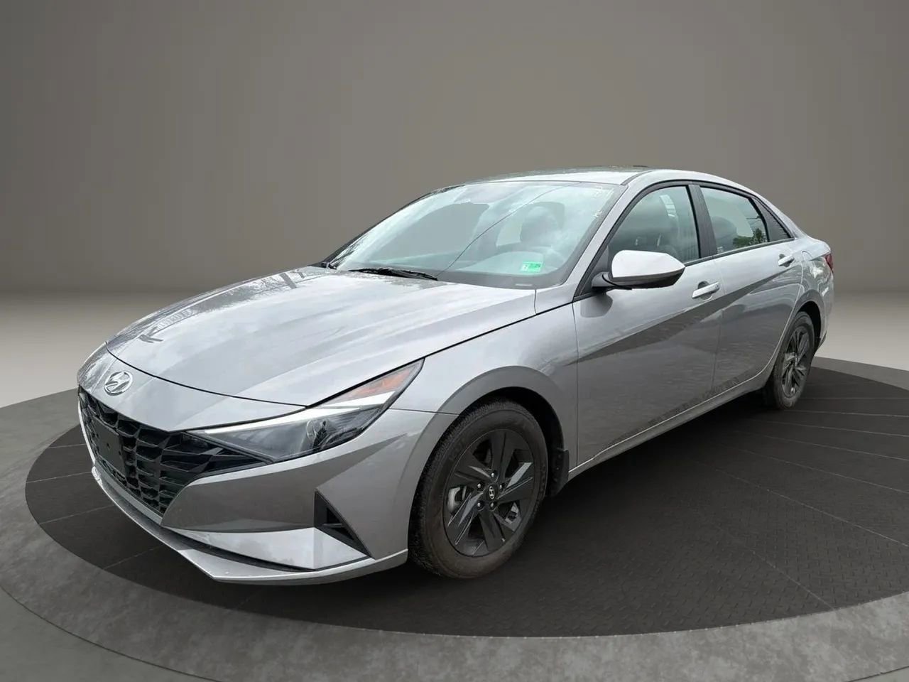 Used 2023 Hyundai Elantra SEL FWD image 1