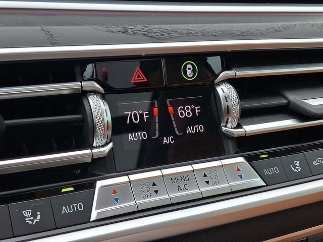 Used 2020 BMW X7 xDrive40i w/ Premium Package AWD/4WD image 22