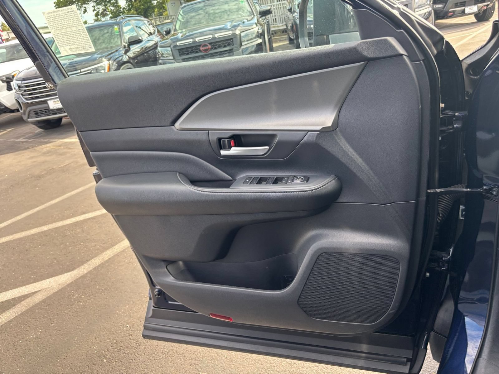 Used 2025 Toyota Grand Highlander FWD image 18