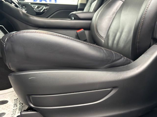 Used 2024 Lincoln Aviator Reserve AWD/4WD image 7