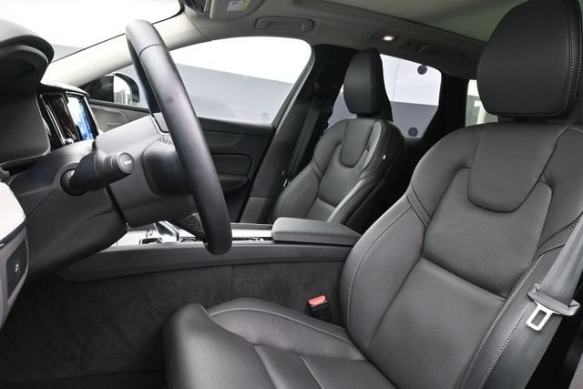 Used 2025 Volvo XC60 B5 Ultra w/ Protection Package Premier AWD/4WD image 10