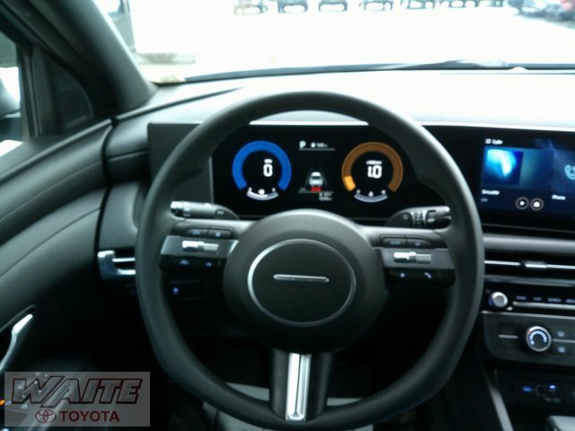 Used 2025 Hyundai Santa Cruz SE image 11