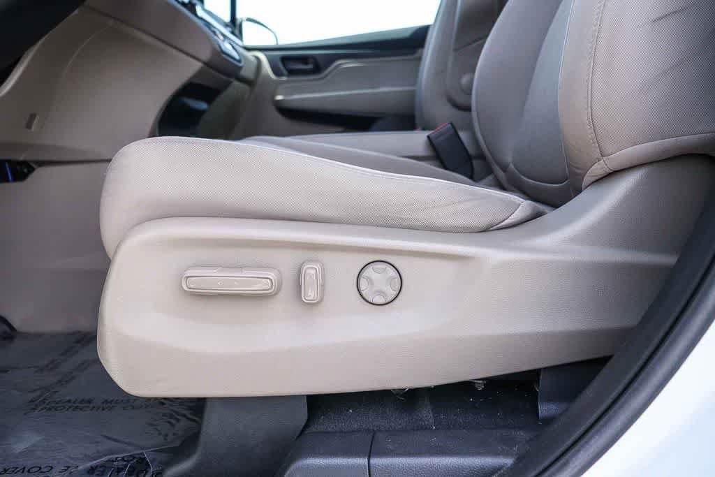 Used 2023 Honda Odyssey EX image 19