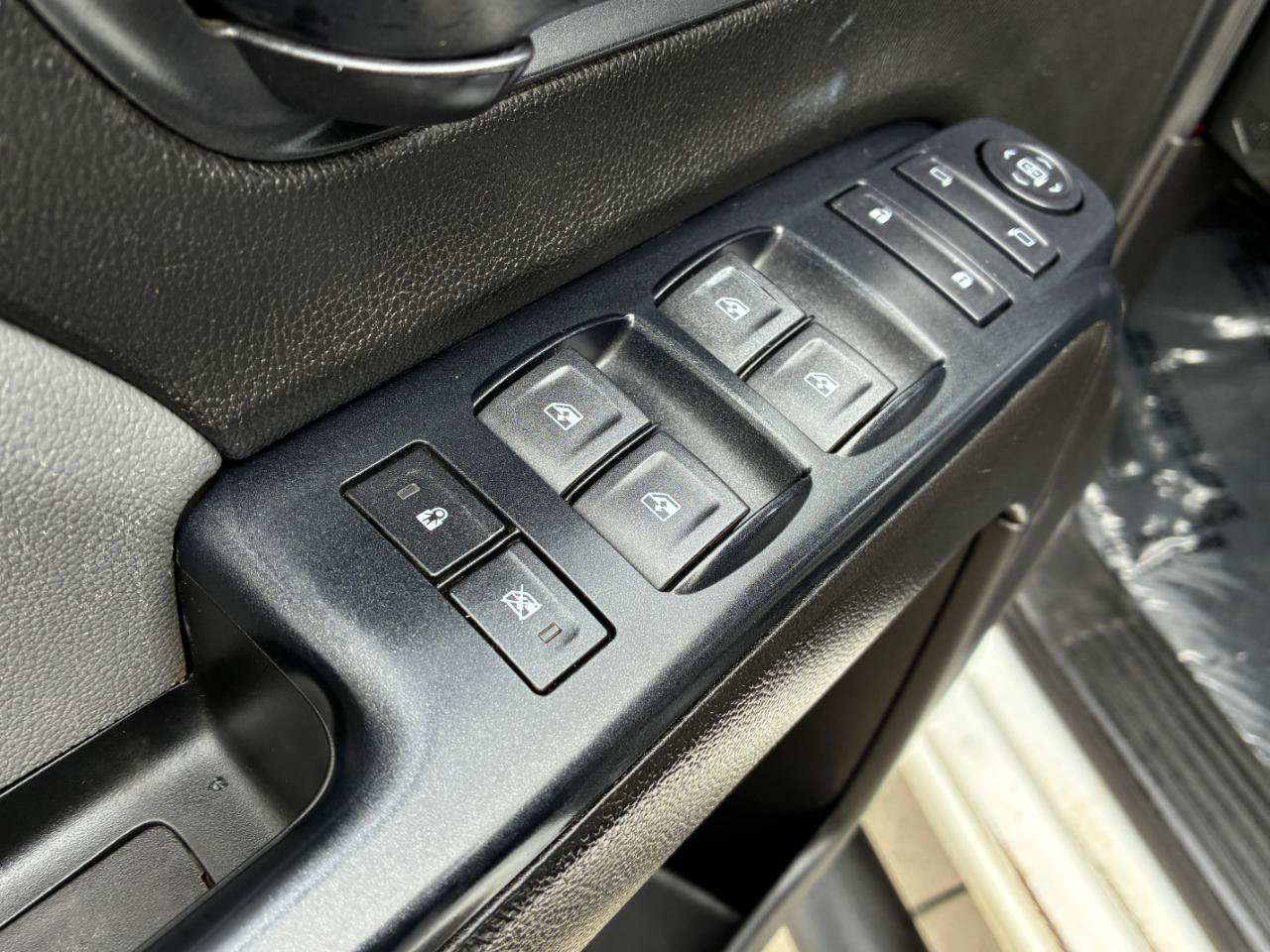 Used 2019 GMC Sierra 3500 4x4 Crew Cab w/ Sierra Convenience Package image 5