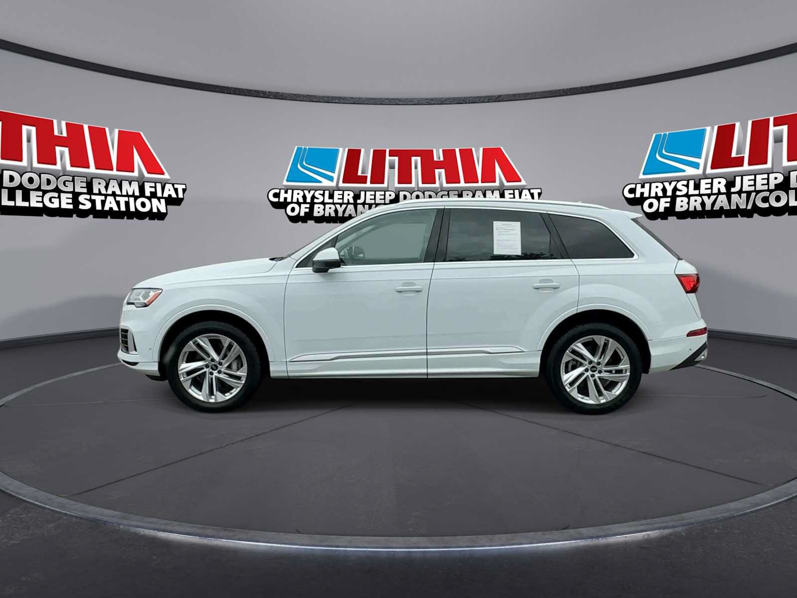 Used 2023 Audi Q7 3.0T Premium Plus AWD/4WD image 5