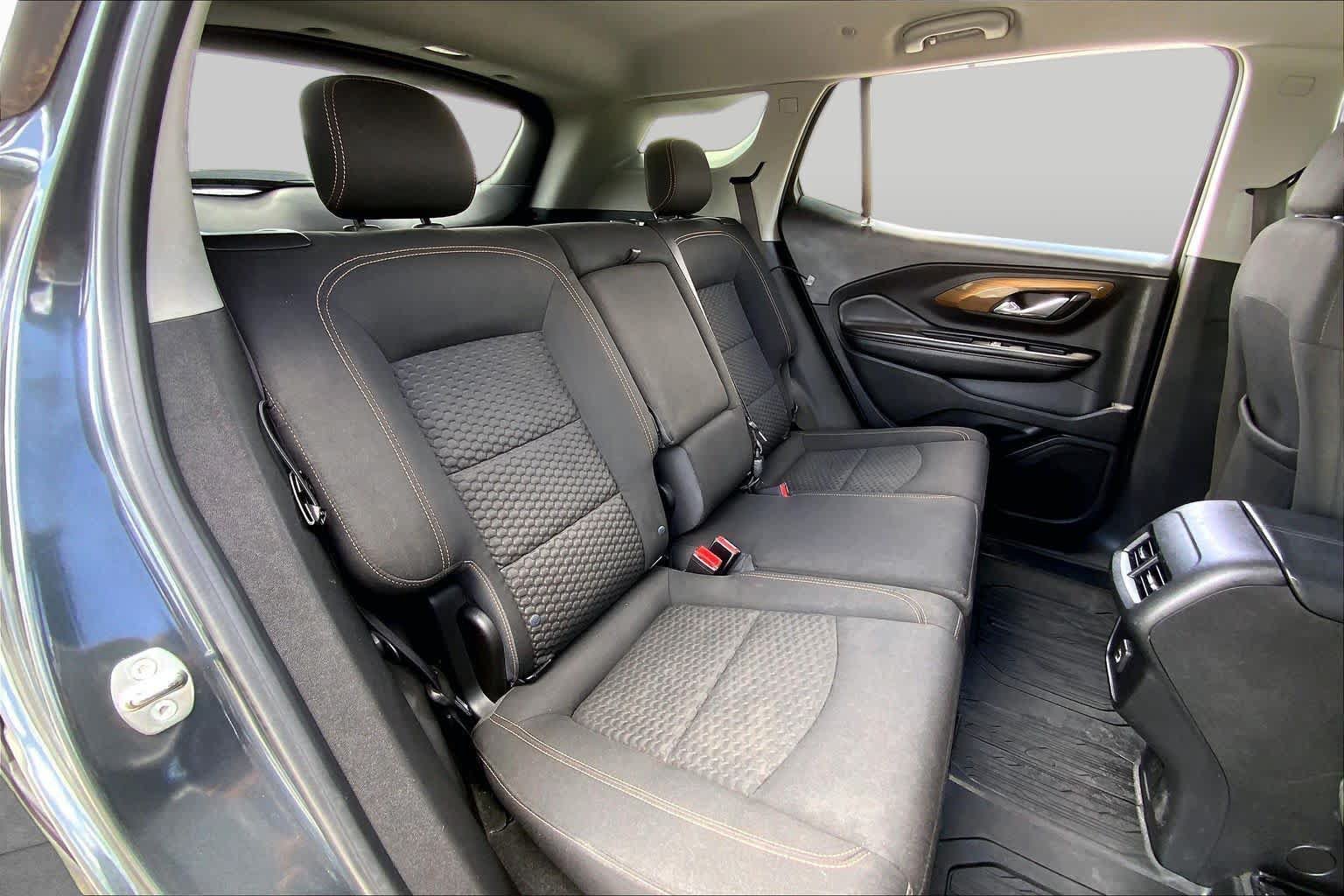 Used 2018 GMC Terrain SLE w/ Driver Convenience Package FWD image 19