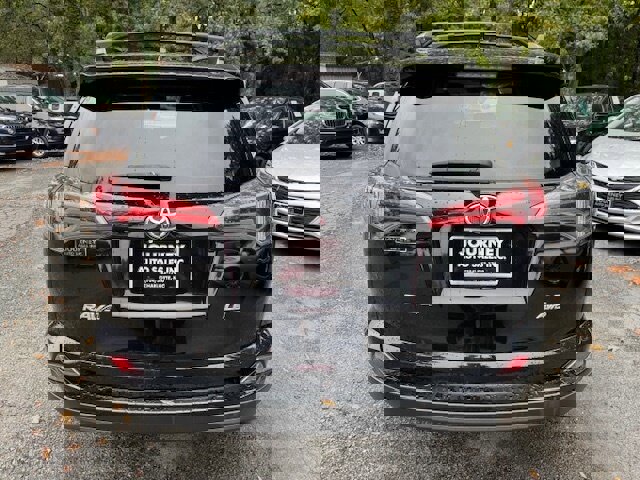 Used 2017 Toyota RAV4 LE image 3