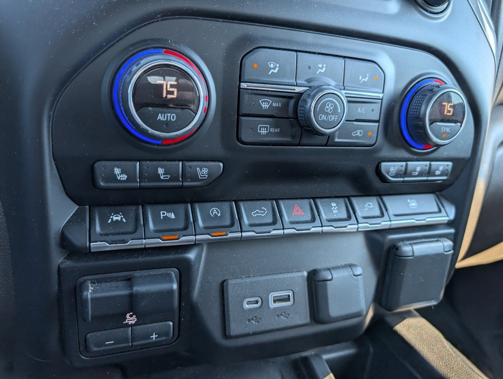 Used 2019 Chevrolet Silverado 1500 LTZ w/ LTZ Premium Package image 13