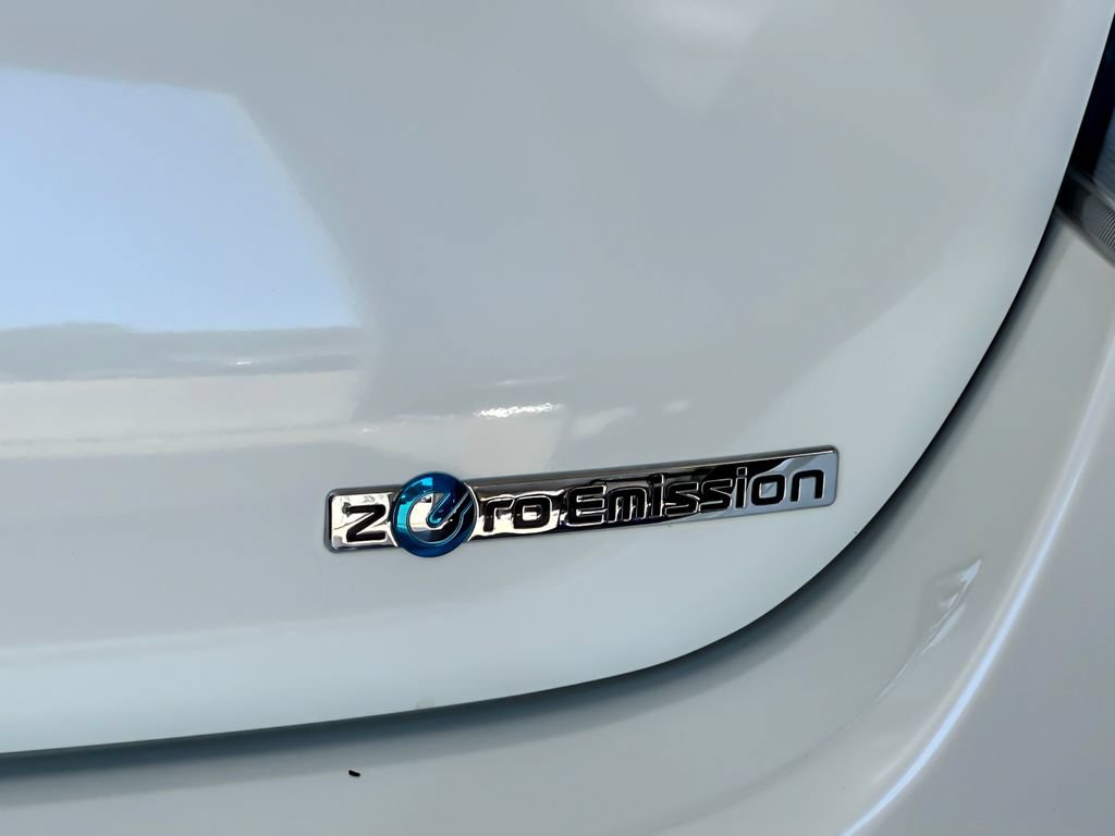 Used 2012 Nissan Leaf SV FWD image 26