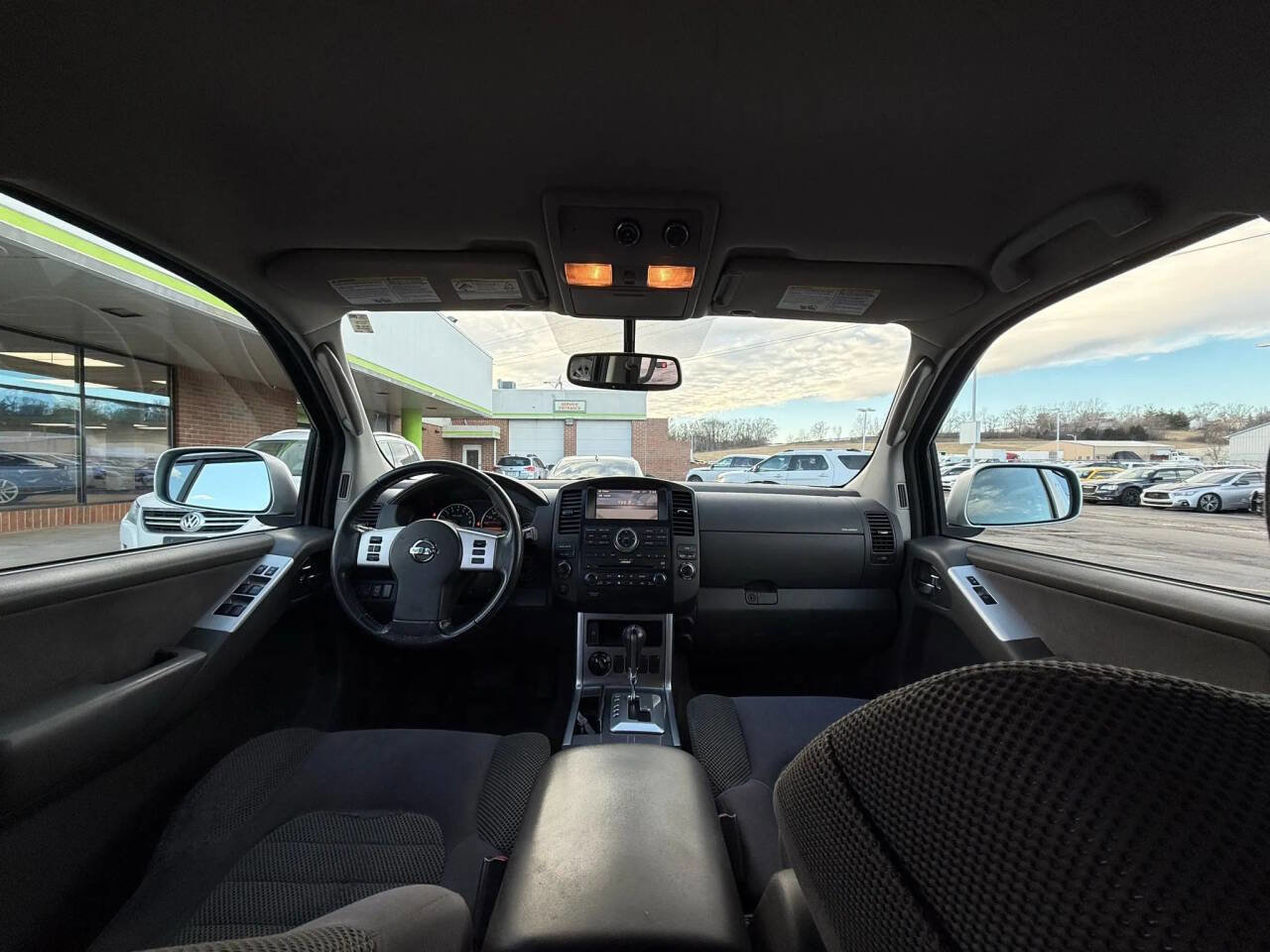 Used 2010 Nissan Pathfinder SE w/ SE Premium Journey Pkg image 25