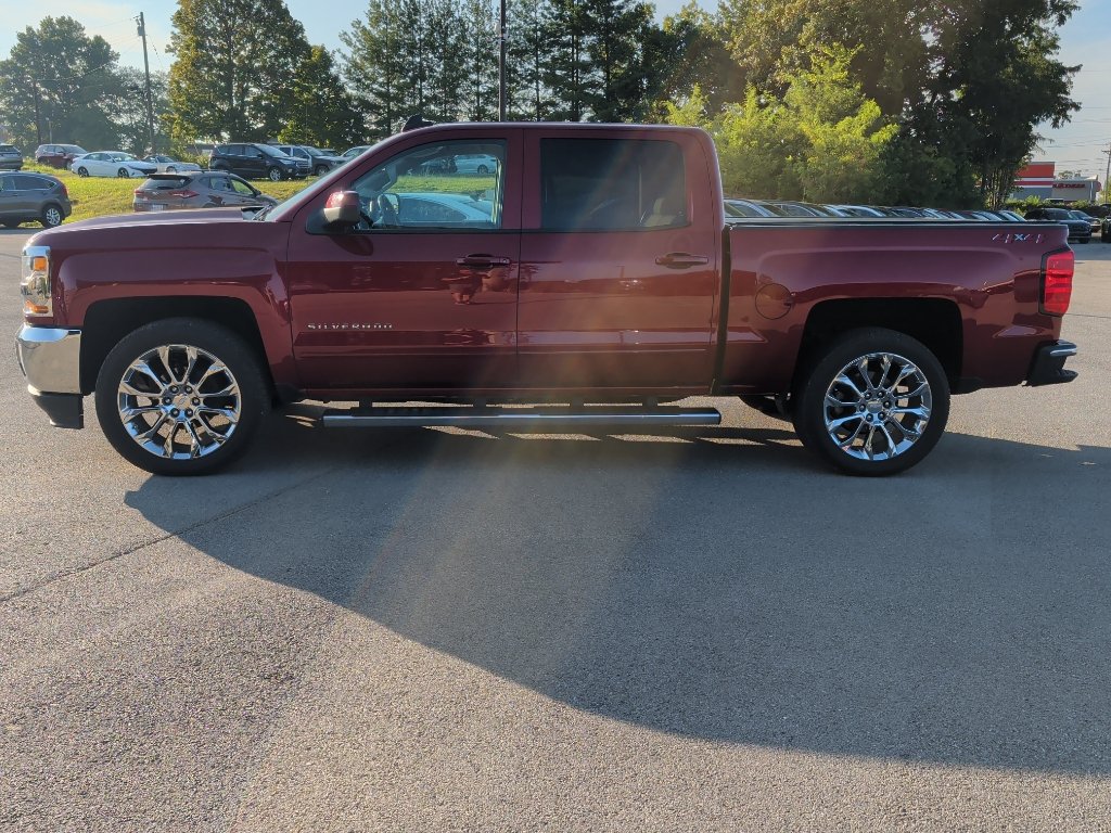 Used 2018 Chevrolet Silverado 1500 LT w/ All Star Edition AWD/4WD image 7