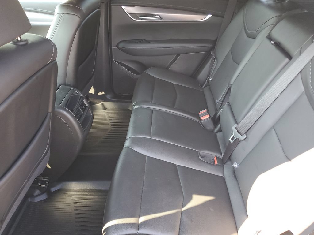 Used 2025 Cadillac XT5 Luxury w/ LPO, Floor Liner Package AWD/4WD image 24