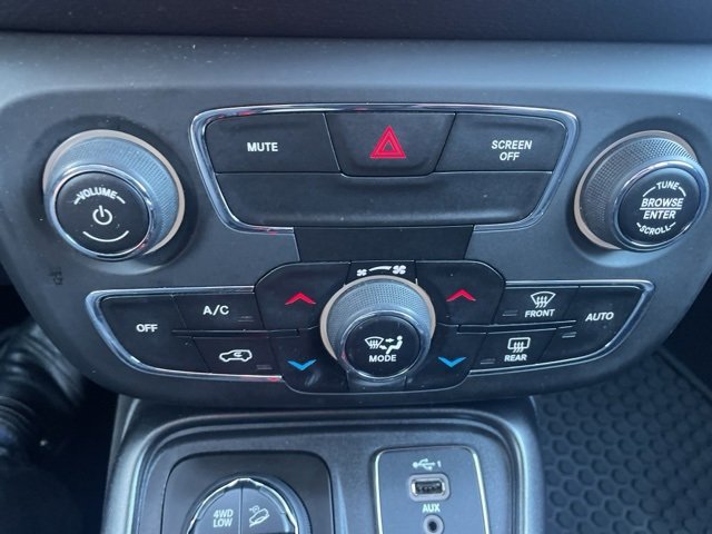 Used 2020 Jeep Compass Trailhawk w/ Cold Weather Group image 27