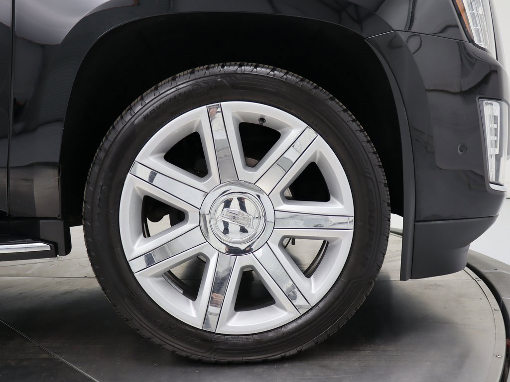 Used 2020 Cadillac Escalade ESV Premium Luxury image 52