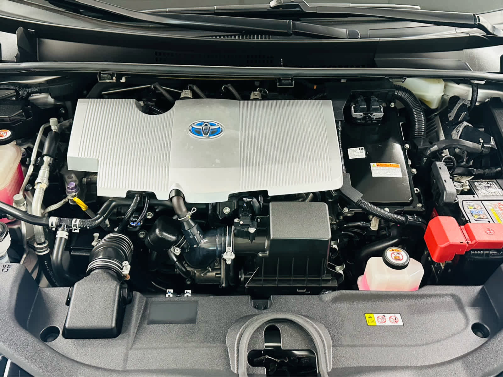 Used 2019 Toyota Prius LE image 27