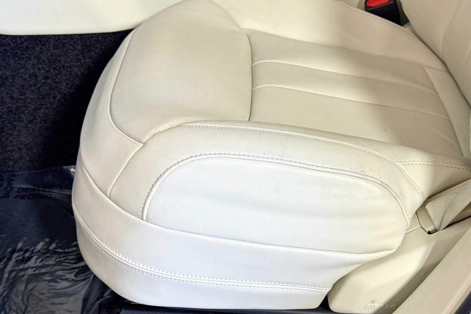 Used 2023 Land Rover Range Rover SE image 17