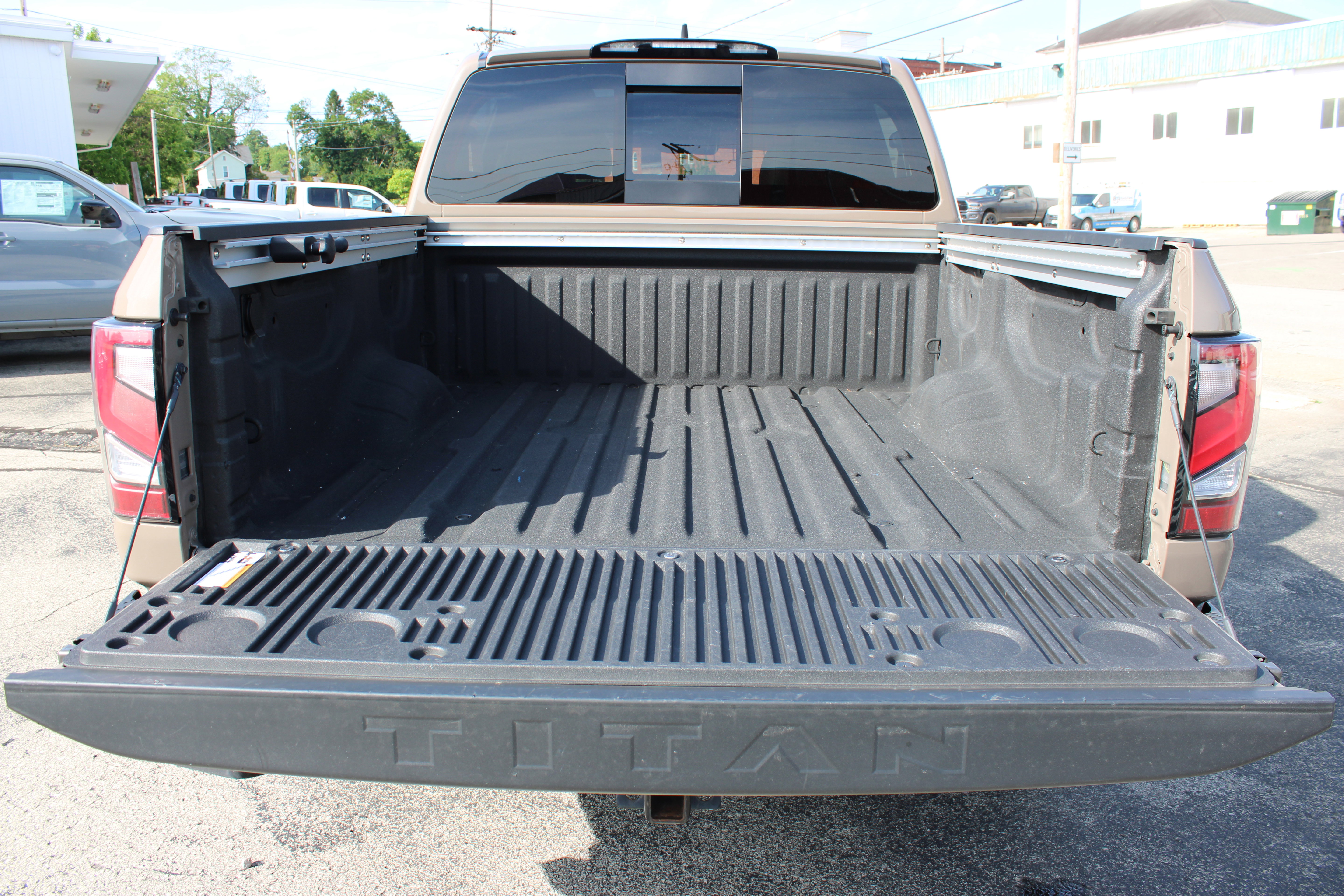Certified 2024 Nissan Titan PRO-4X w/ Pro-4x Convenience Package AWD/4WD image 5