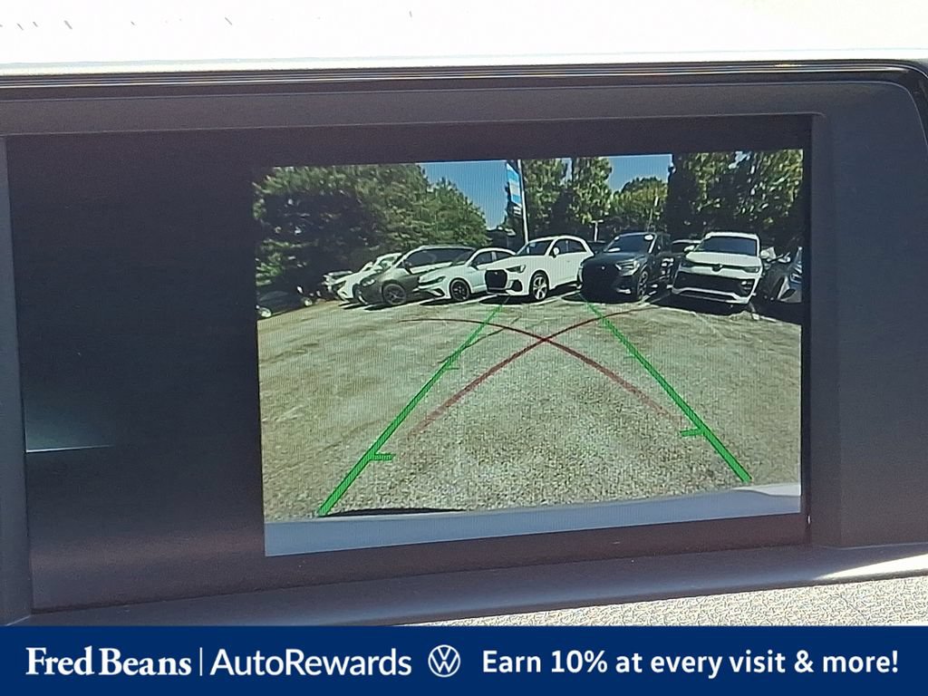 Used 2018 BMW 320i Sedan RWD image 23