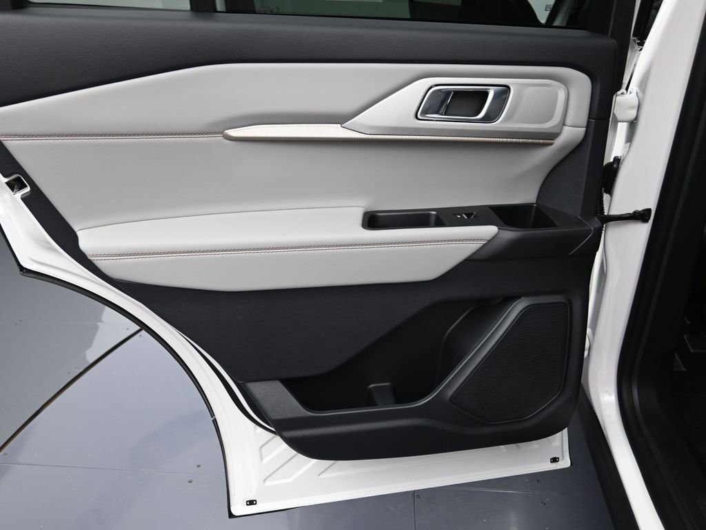New 2026 Ford Explorer Active w/ Active Comfort Package image 27