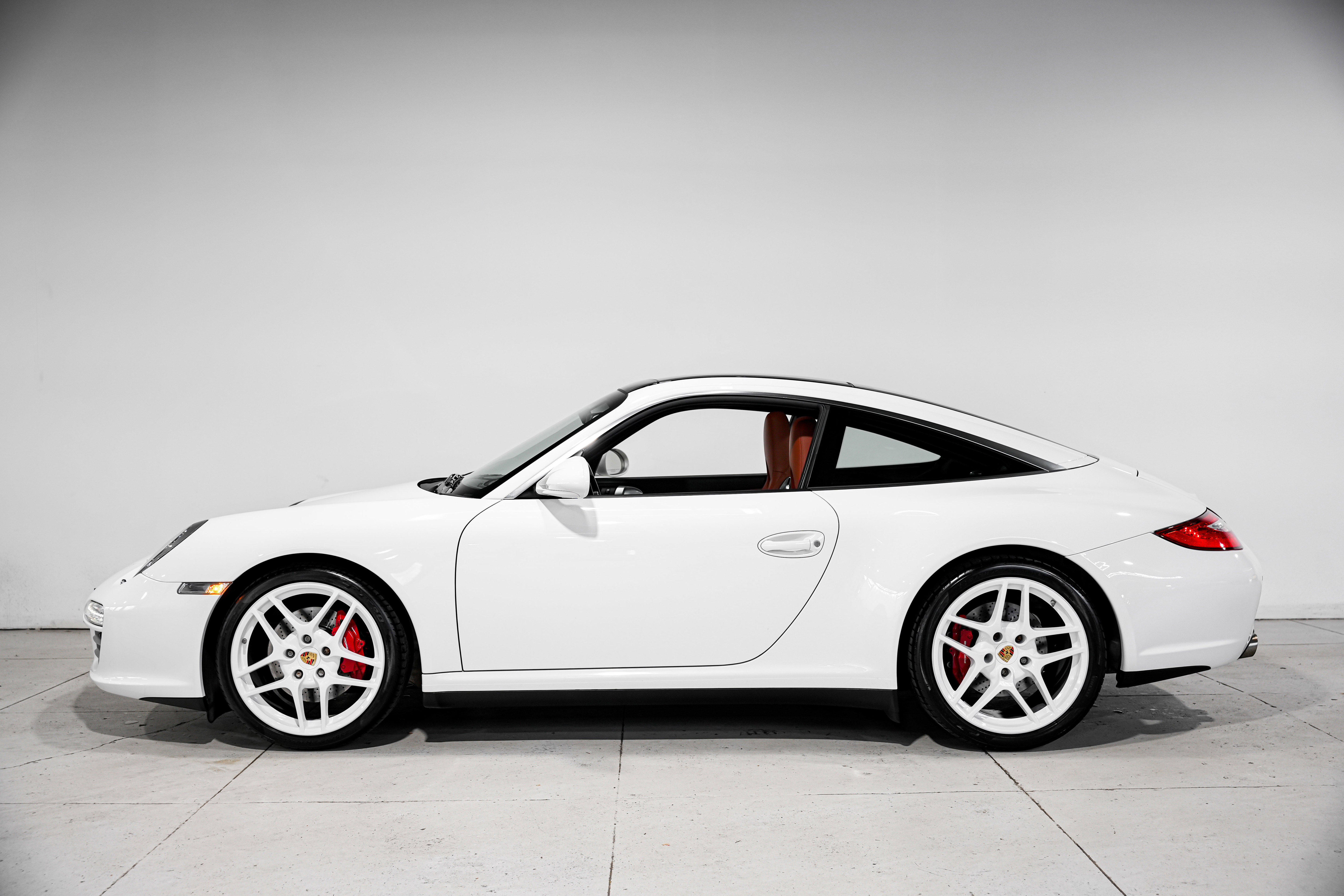 Used 2010 Porsche 911 Targa 4S image 7