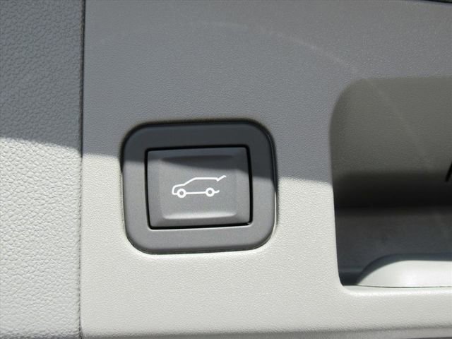 New 2026 Cadillac XT5 Premium Luxury w/ Driver Assist Package FWD image 34