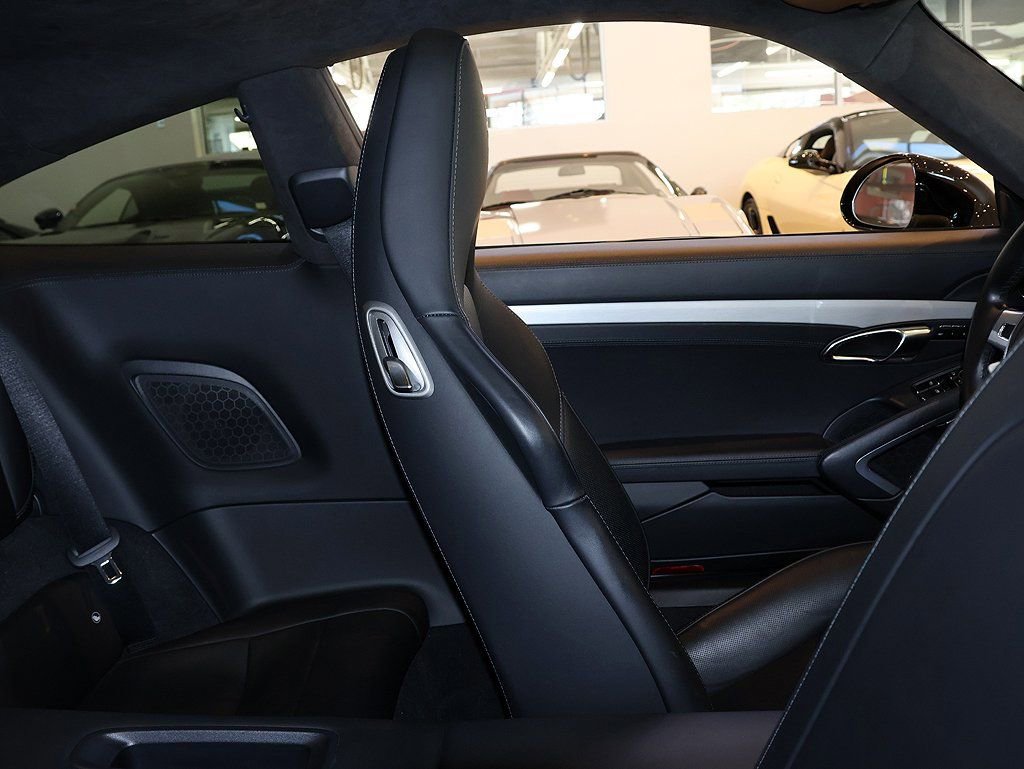 Used 2014 Porsche 911 Turbo S image 22