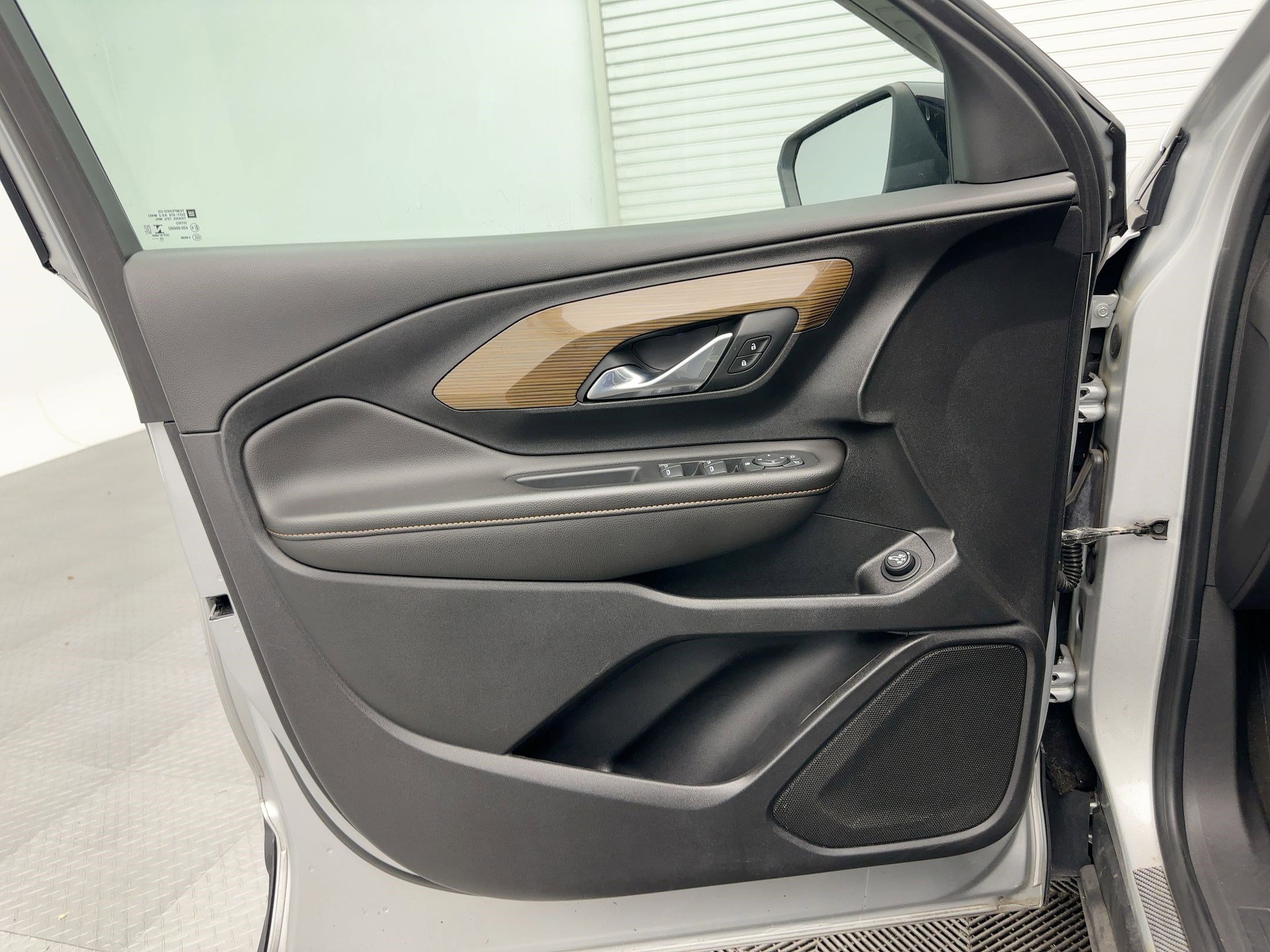 Used 2020 GMC Terrain SLE w/ Driver Convenience Package image 21