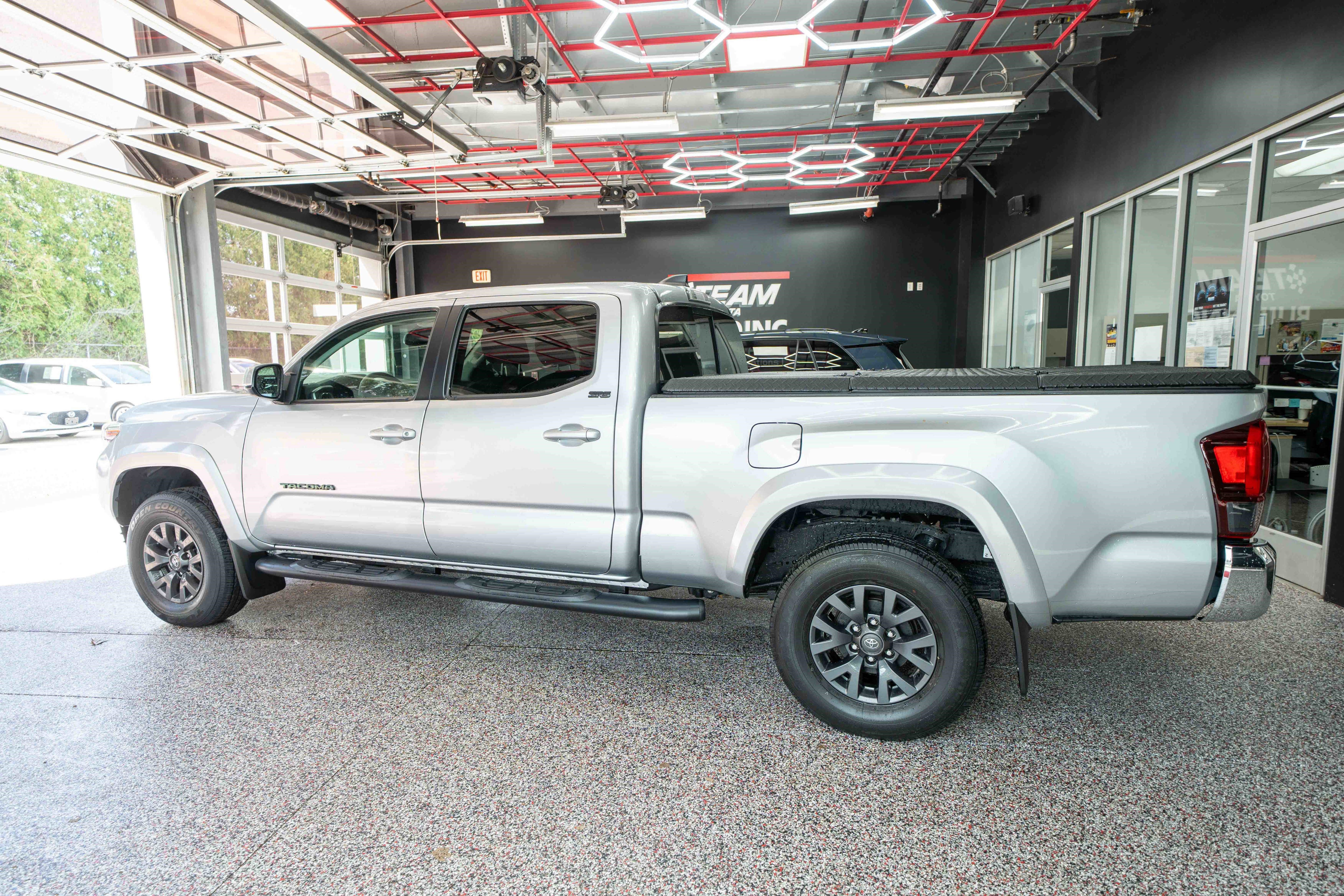 Used 2022 Toyota Tacoma SR5 image 2