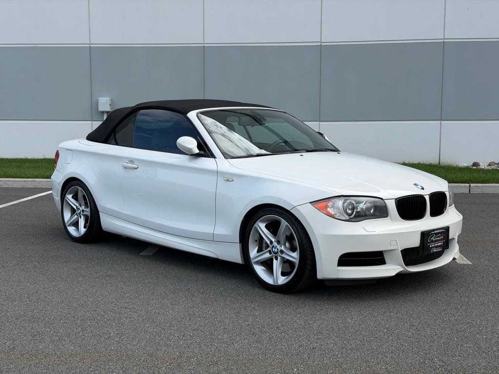 Used 2009 BMW 135i Convertible RWD image 3