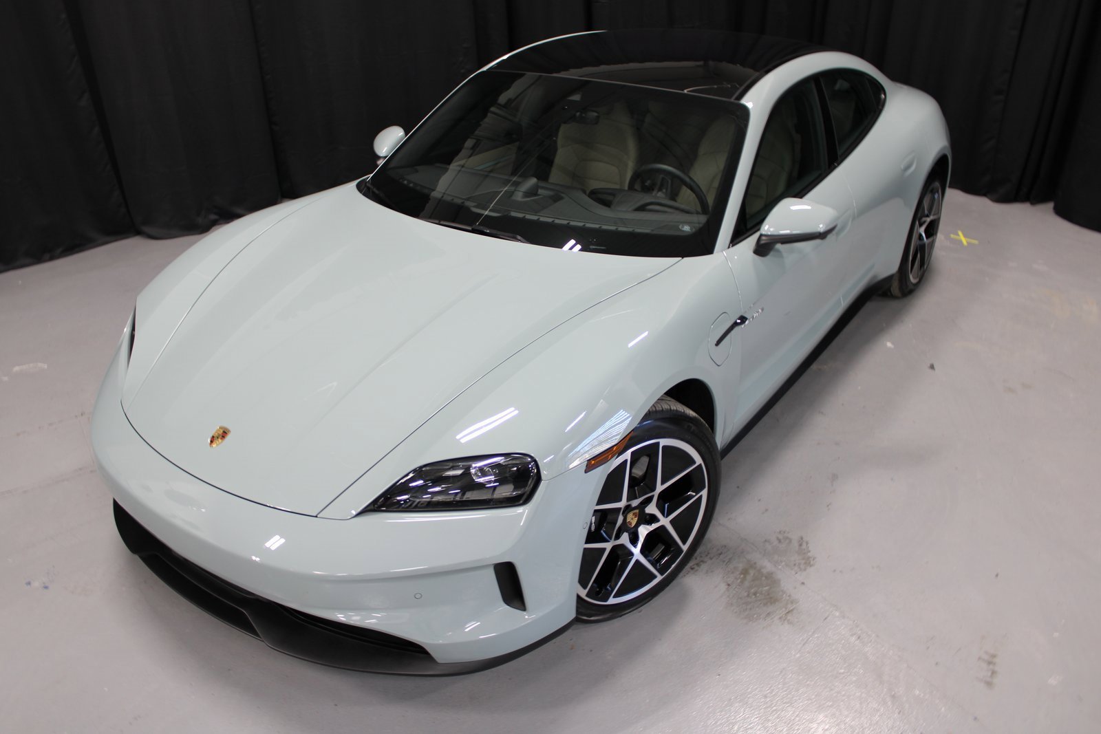 Certified 2025 Porsche Taycan image 7