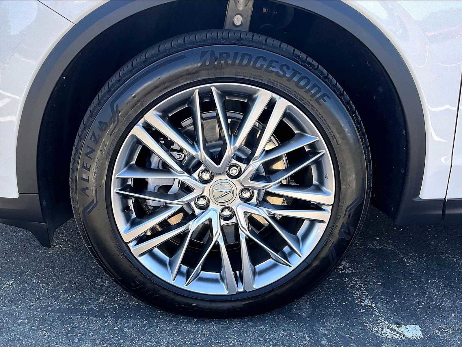 Used 2024 Acura MDX SH-AWD w/ Advance Package image 12