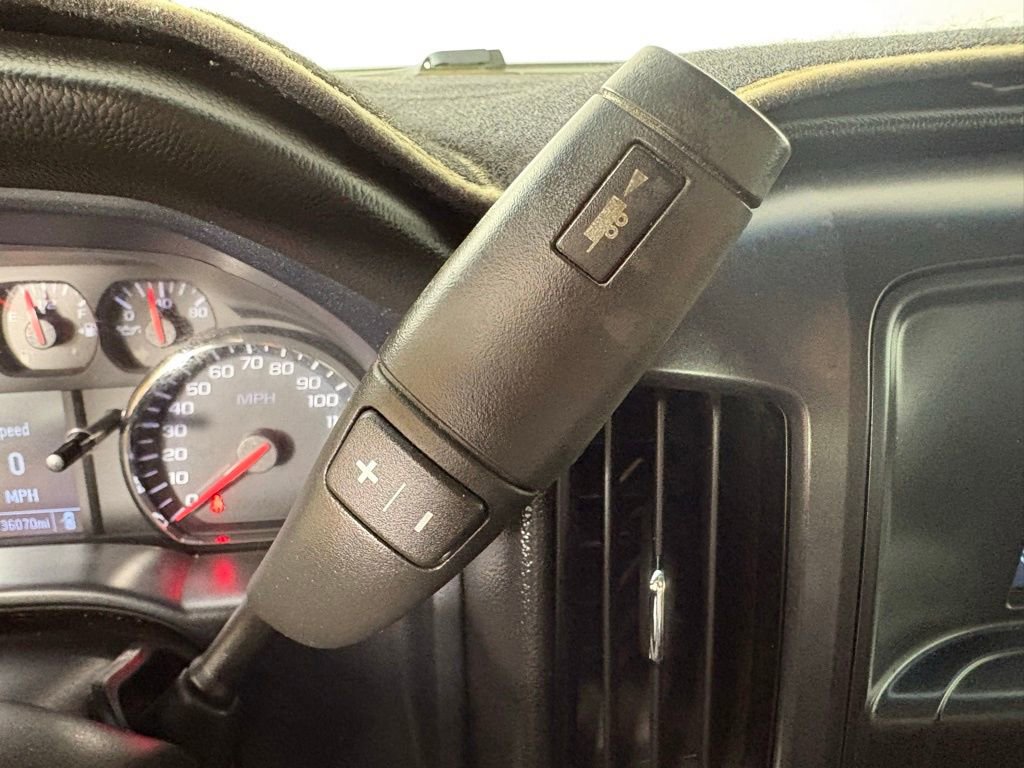 Used 2018 Chevrolet Silverado 1500 Custom w/ Custom Value Package AWD/4WD image 27