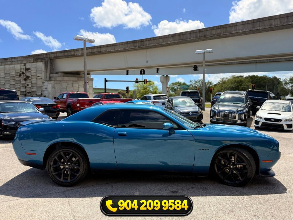 Used 2021 Dodge Challenger R/T w/ Blacktop Package image 9