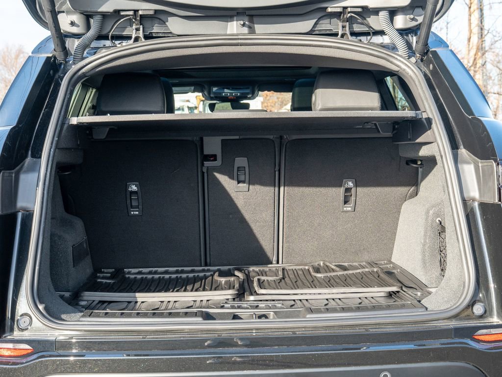 Certified 2025 Land Rover Range Rover Evoque S image 38