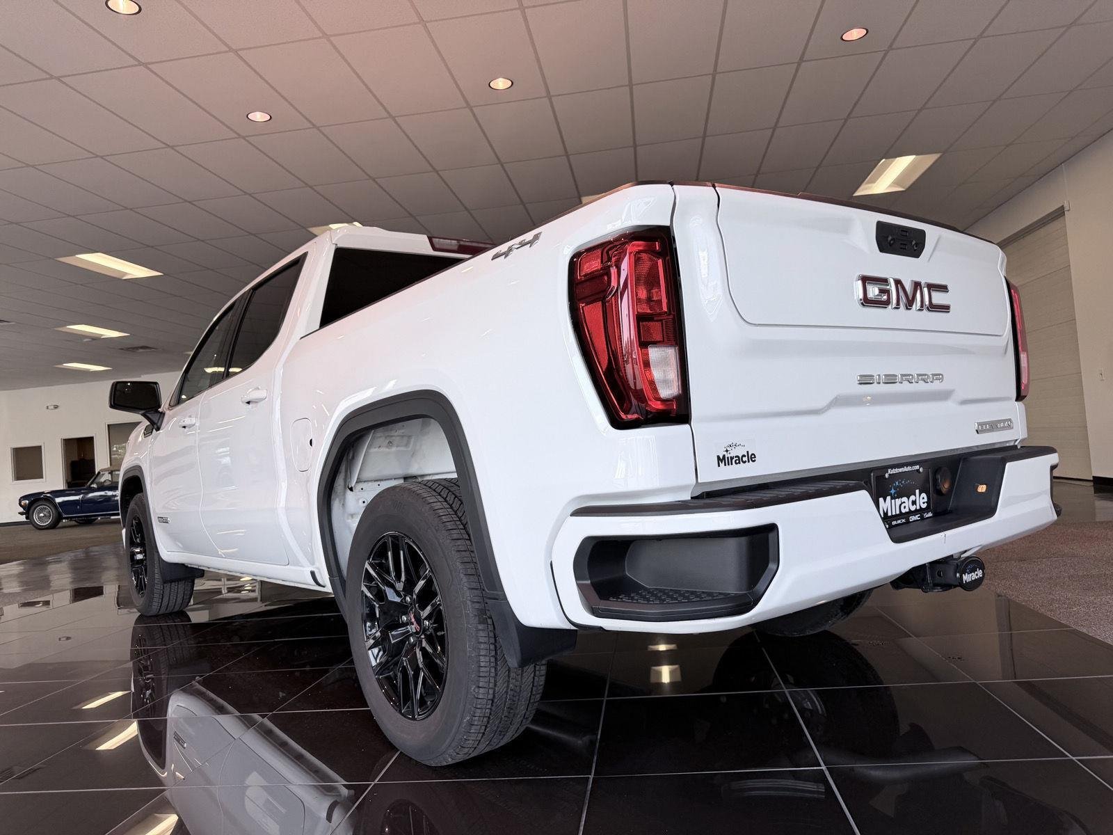 Used 2023 GMC Sierra 1500 Elevation AWD/4WD image 6