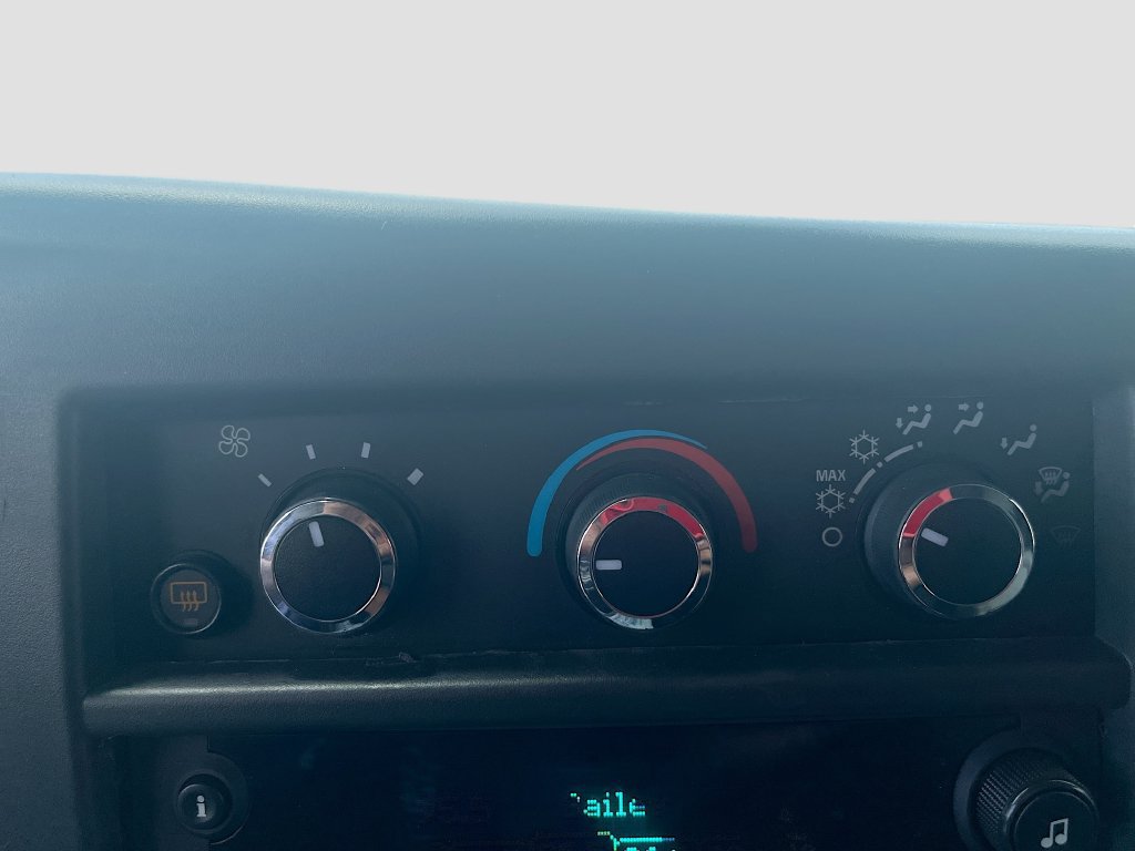Used 2025 Chevrolet Express 2500 Extended w/ Safety Package RWD image 15
