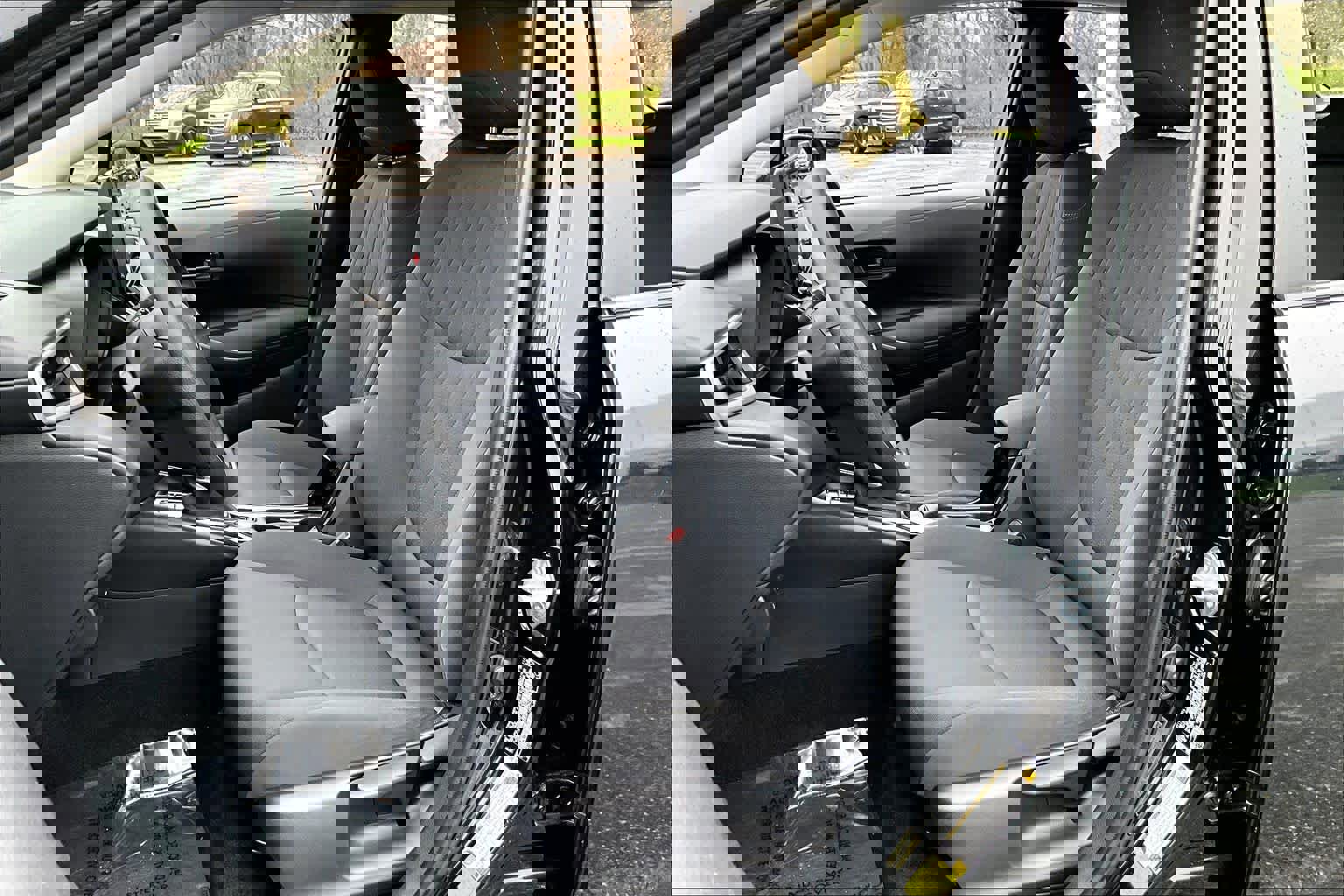 Used 2022 Toyota Corolla LE image 8