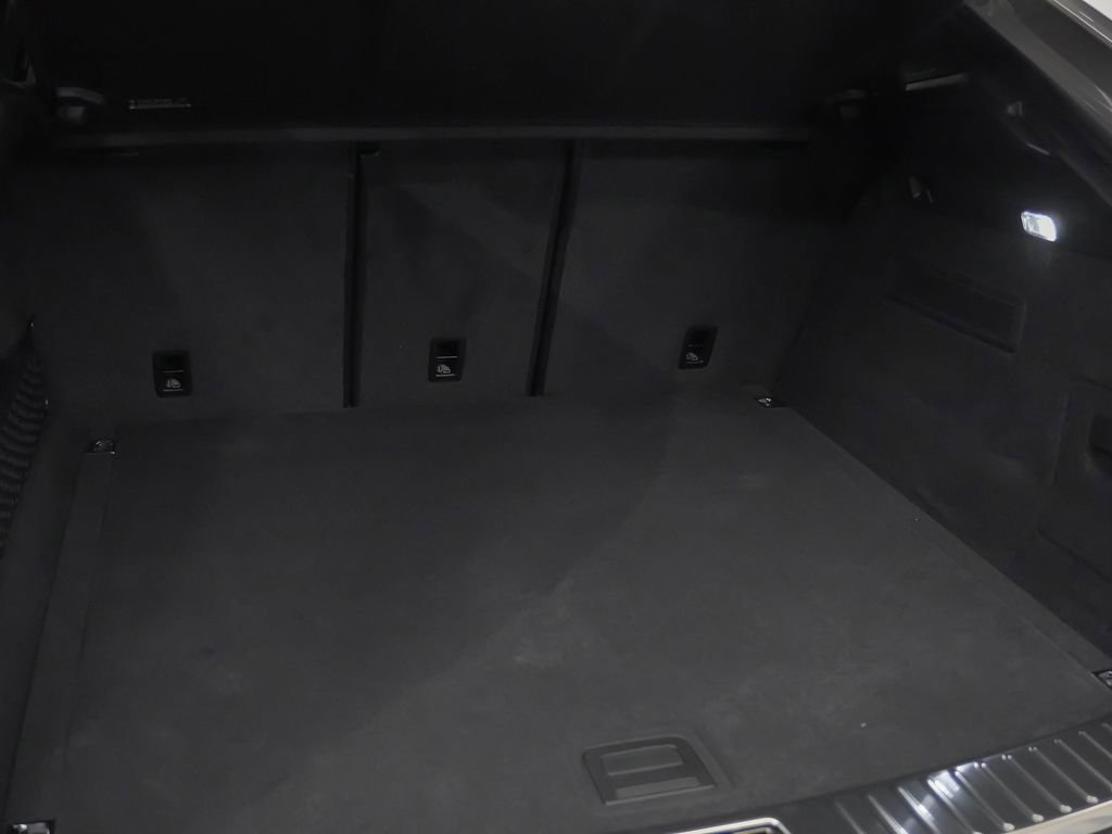 Certified 2025 Porsche Cayenne Coupe image 13