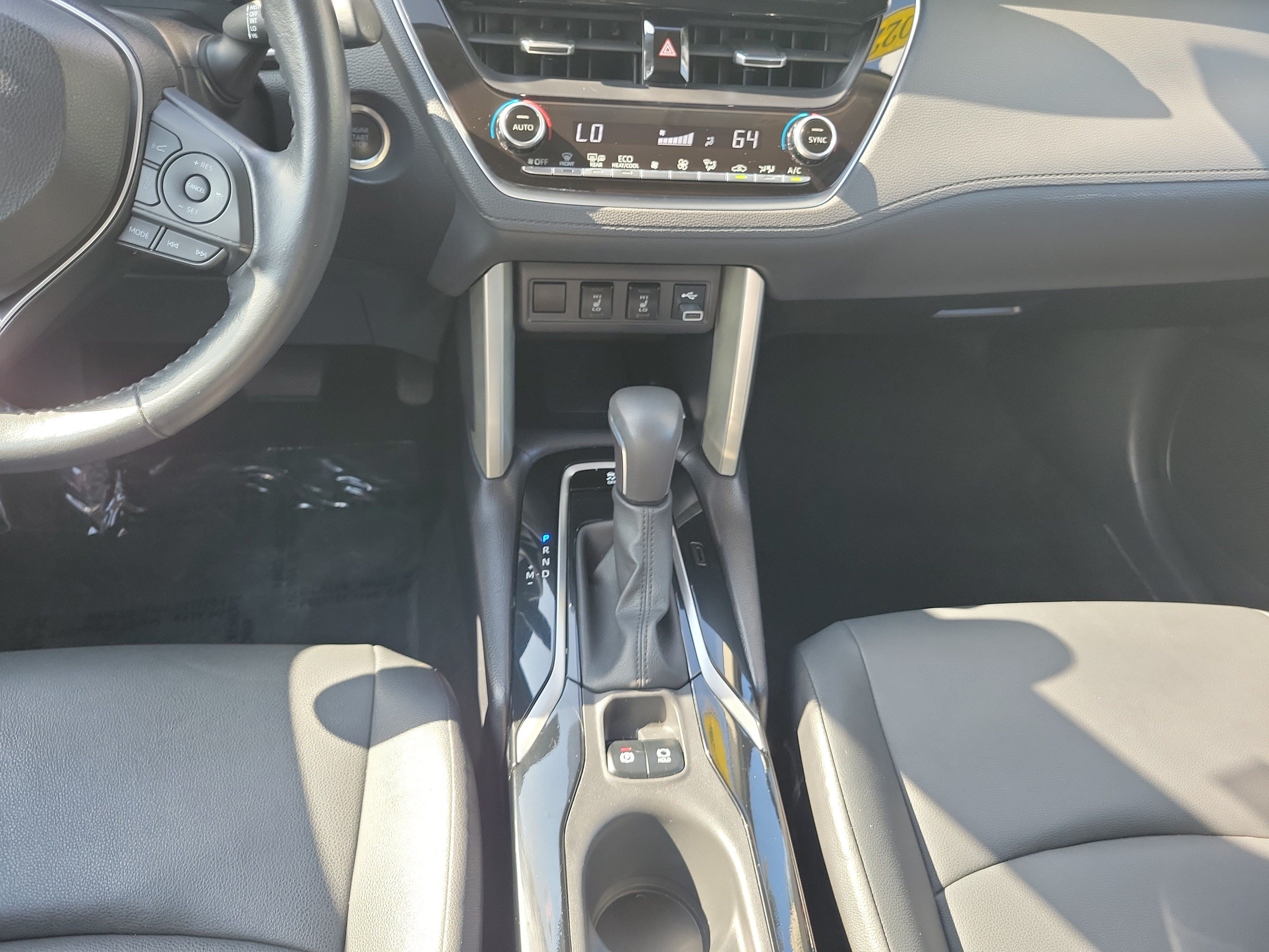 Used 2022 Toyota Corolla Cross XLE FWD image 19
