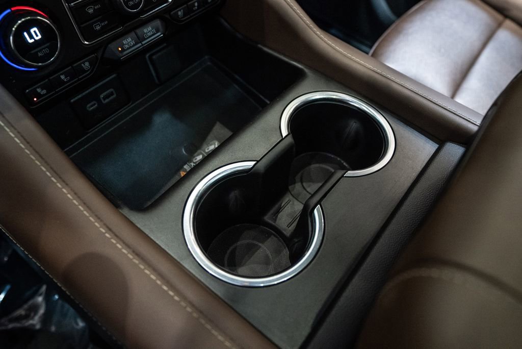 Used 2024 Chevrolet Tahoe High Country w/ Advanced Technology Package image 32