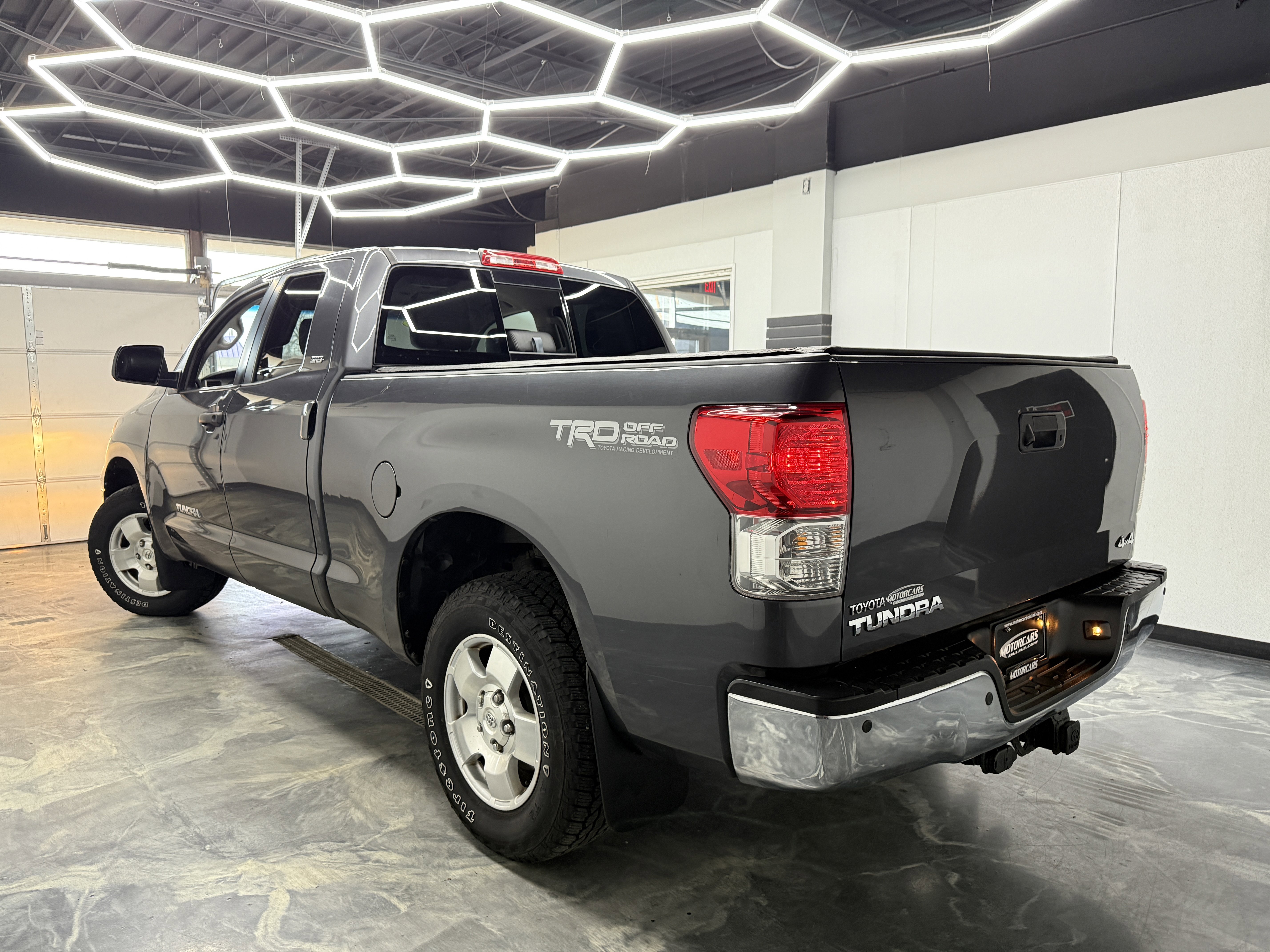 Used 2013 Toyota Tundra SR5 image 3