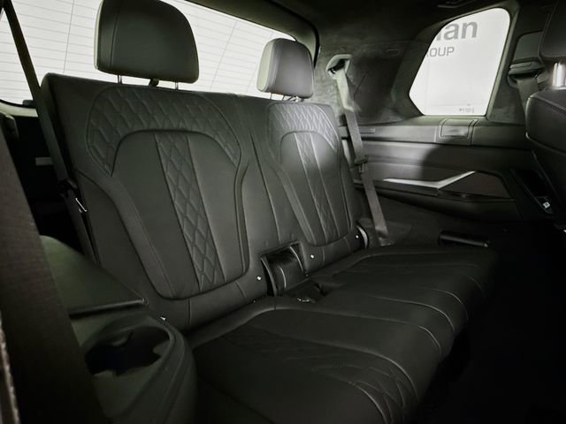 Used 2020 BMW X7 xDrive40i w/ M Sport Package AWD/4WD image 29