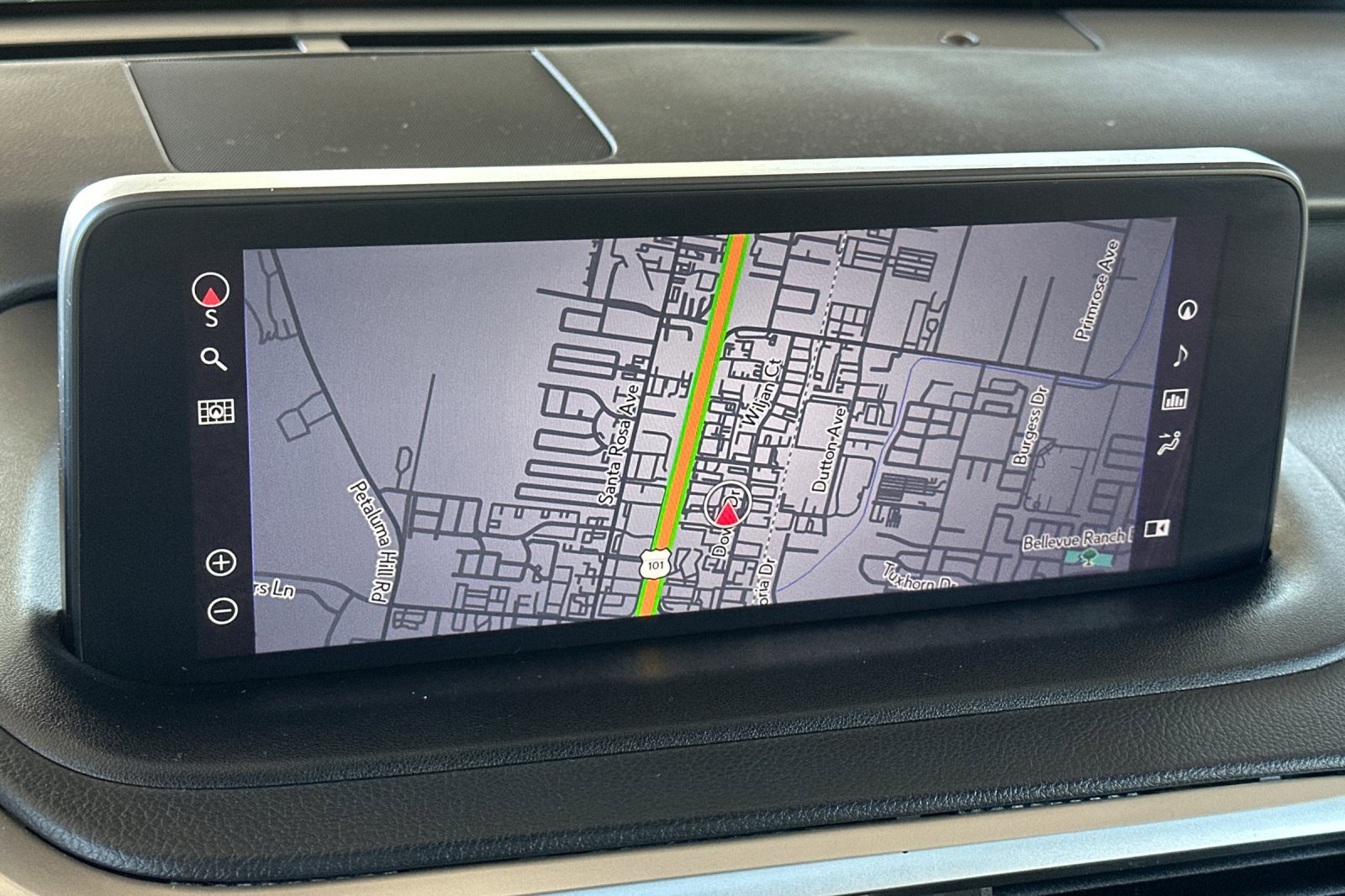 Used 2021 Lexus RX 450h AWD w/ Premium Package image 19