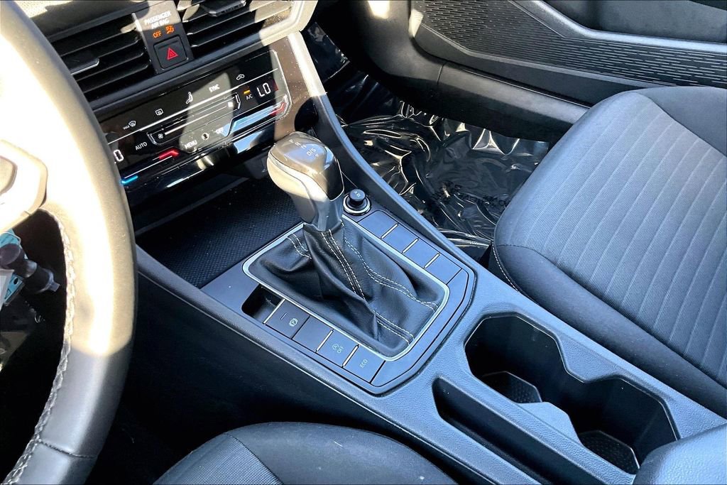 Certified 2025 Volkswagen Jetta S image 23